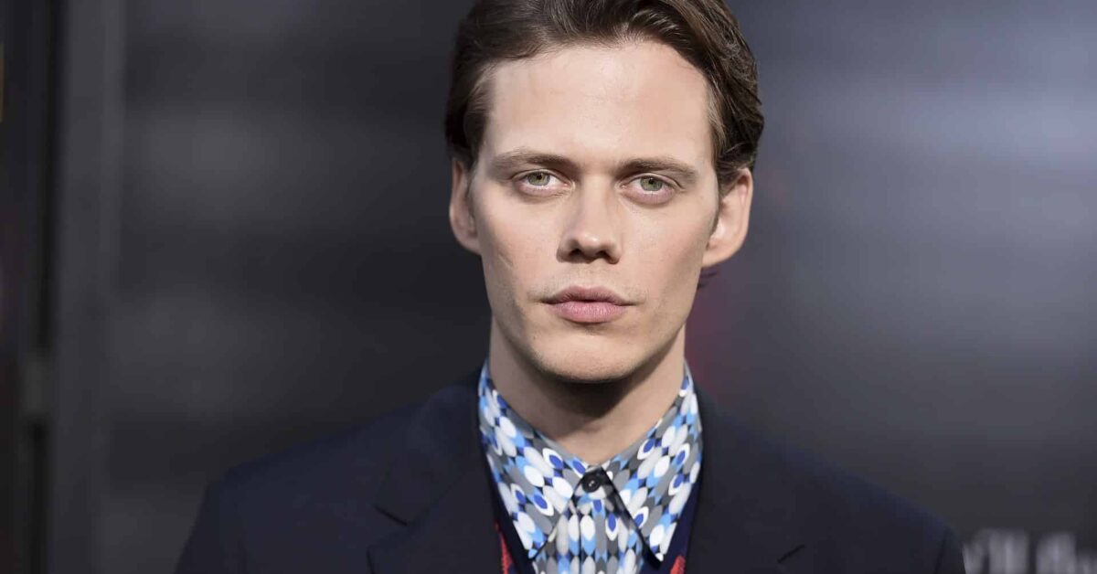 A Naked Singularity Bill Skarsgard Al Fianco Di John Boyega Nel Cast