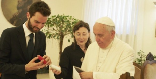 Papa Francesco diventa attore in Beyond the Sun