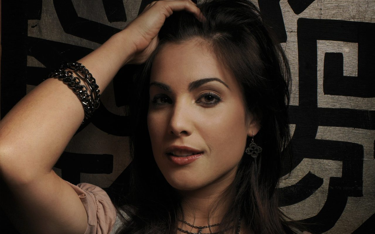 Arrow – Carly Pope nel cast, sarà Susan Williams nella stagione 5