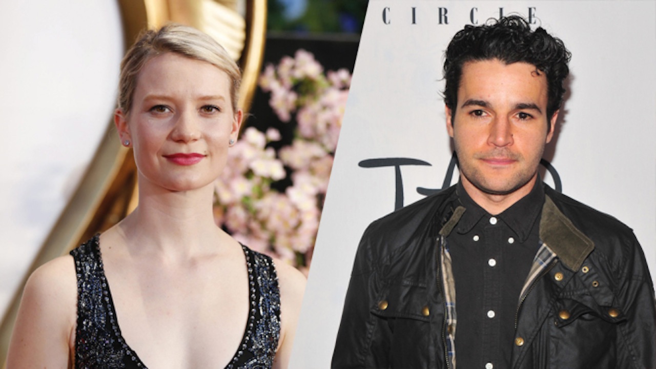 Mia Wasikowska e Christopher Abbott protagonisti del thriller psicologico Piercing