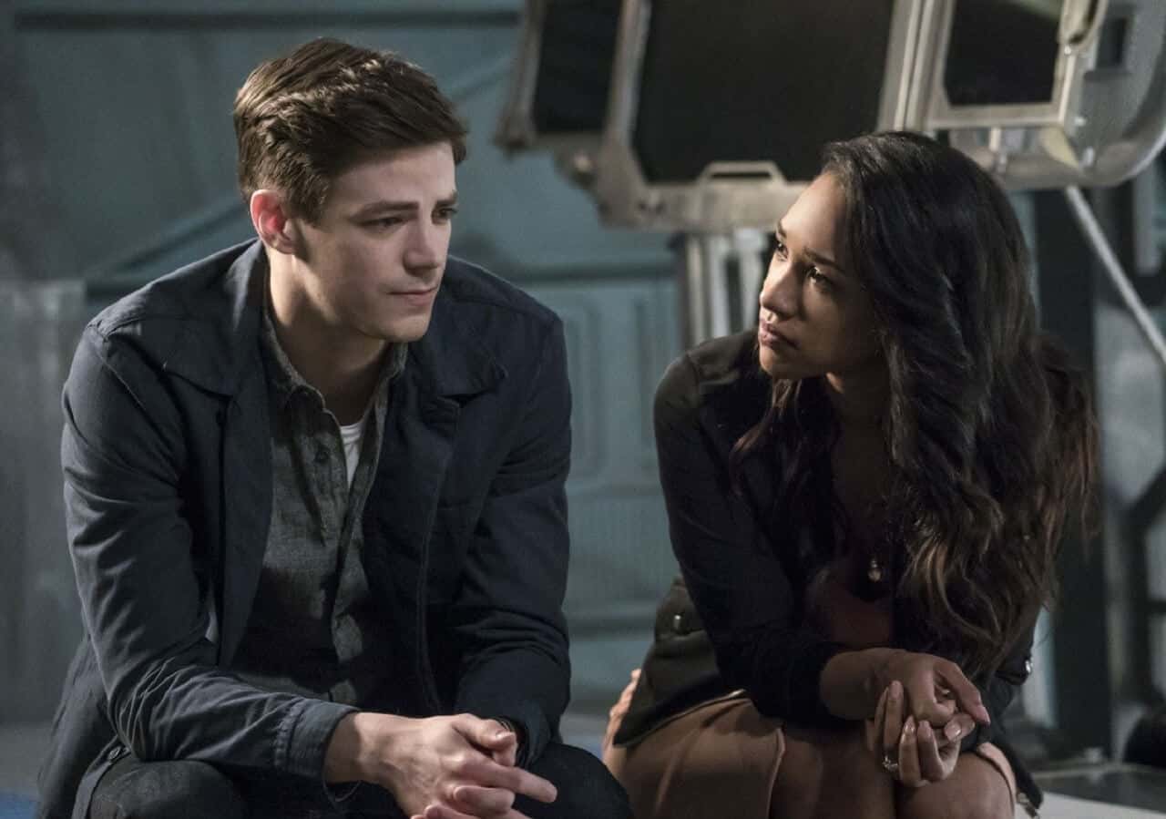 The Flash 3×23: la trasformazione di Savitar nelle nuove immagini dal season finale