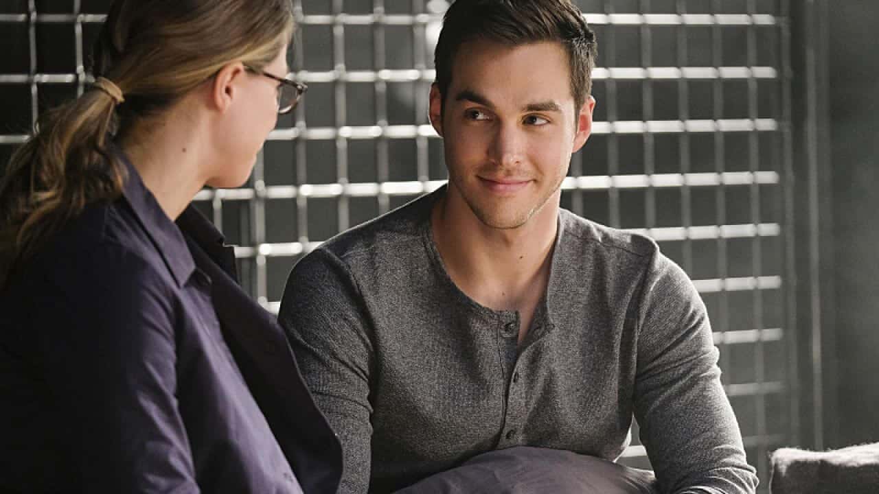 Supergirl 3: Mon-El indosserà finalmente il suo costume?