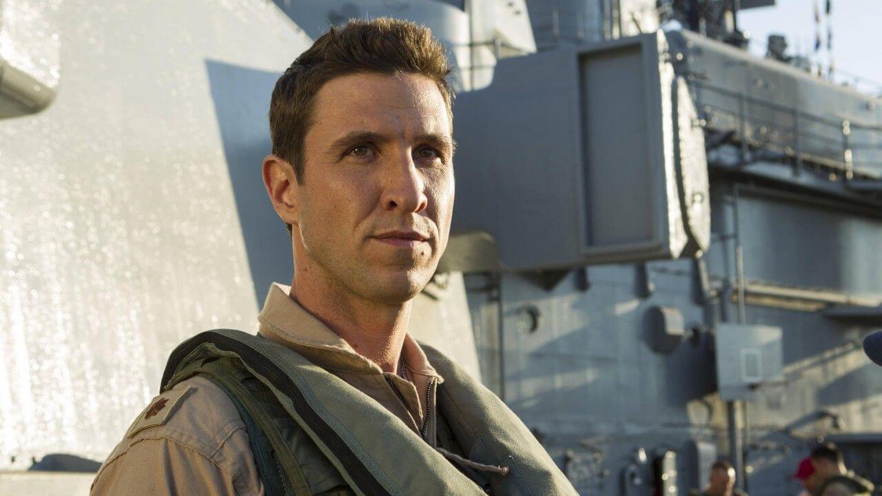 Skyscraper: la star di American Gods, Pablo Schreiber, si unisce al cast