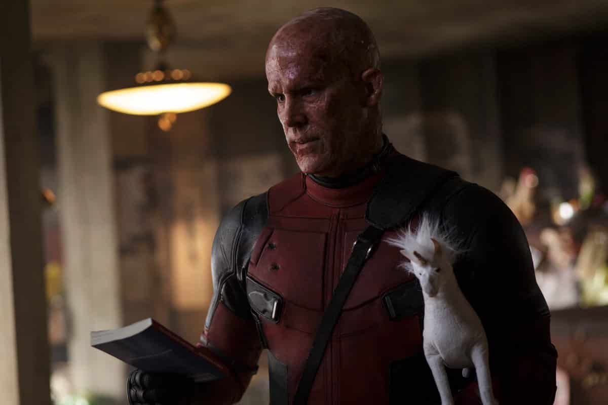 Deadpool 2: il ritorno di un amico speciale in una sagoma del film