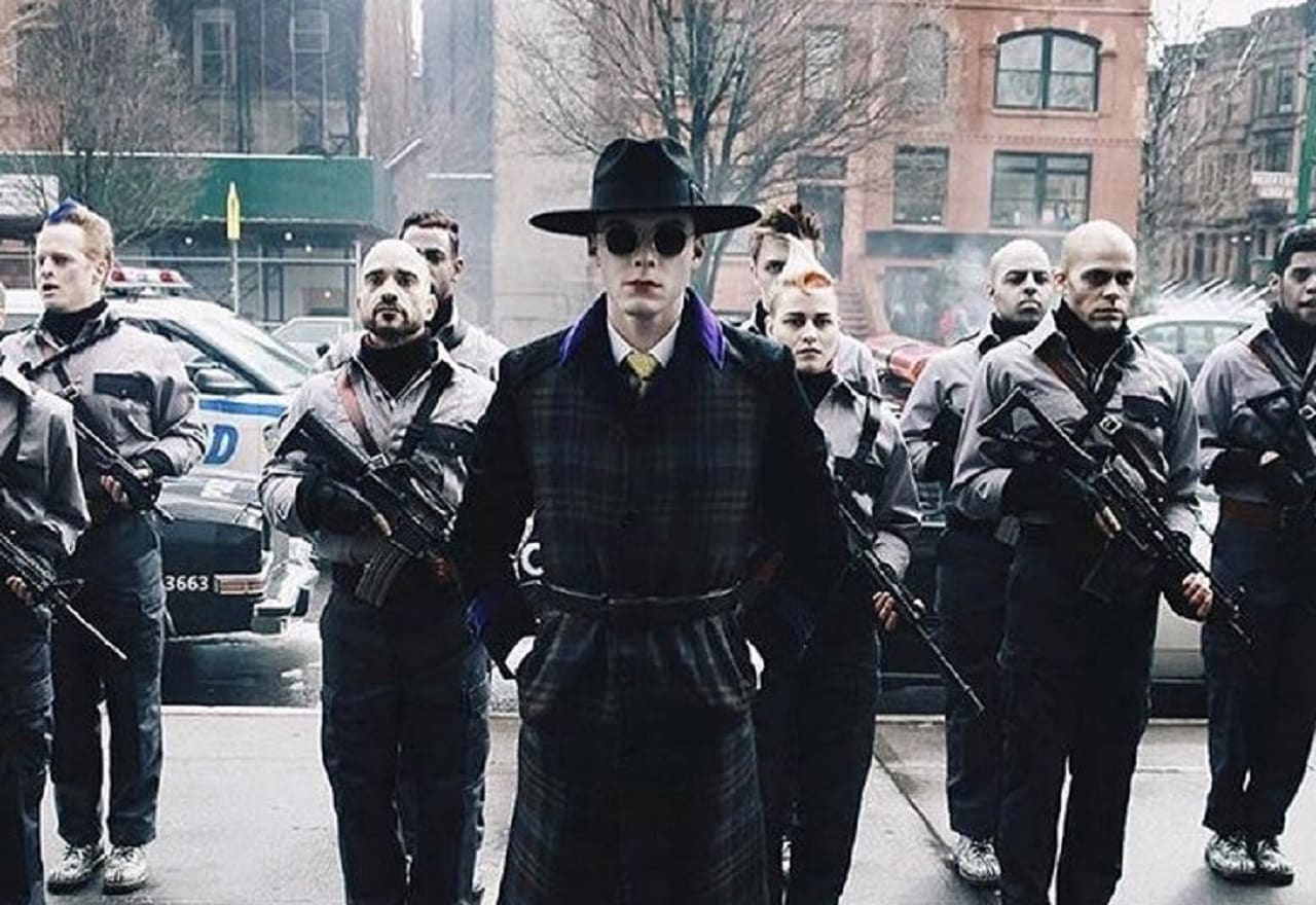 Gotham – stagione 4: delle foto dal set rivelano il primo sguardo al Joker