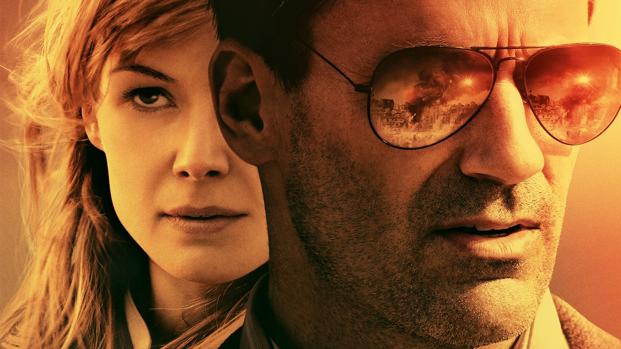 Beirut: recensione del film Netflix con Jon Hamm e Rosamund Pike