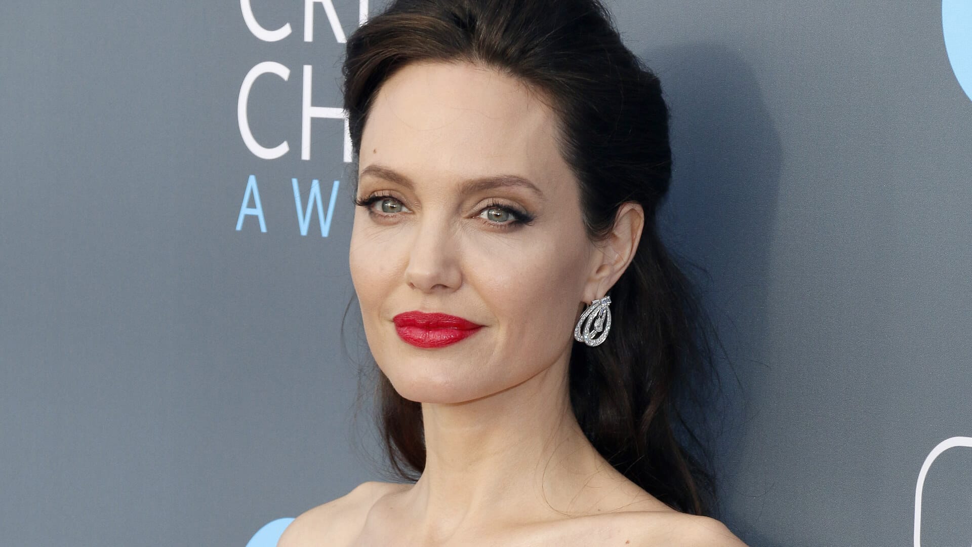 The Kept – Angelina Jolie protagonista del thriller!