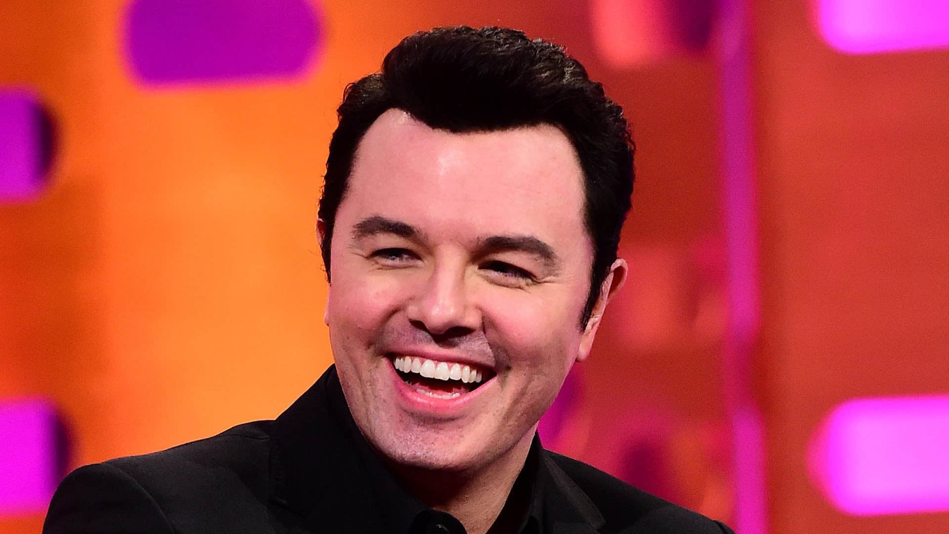 Seth MacFarlane e Sienna Miller nel cast della serie su Fox News