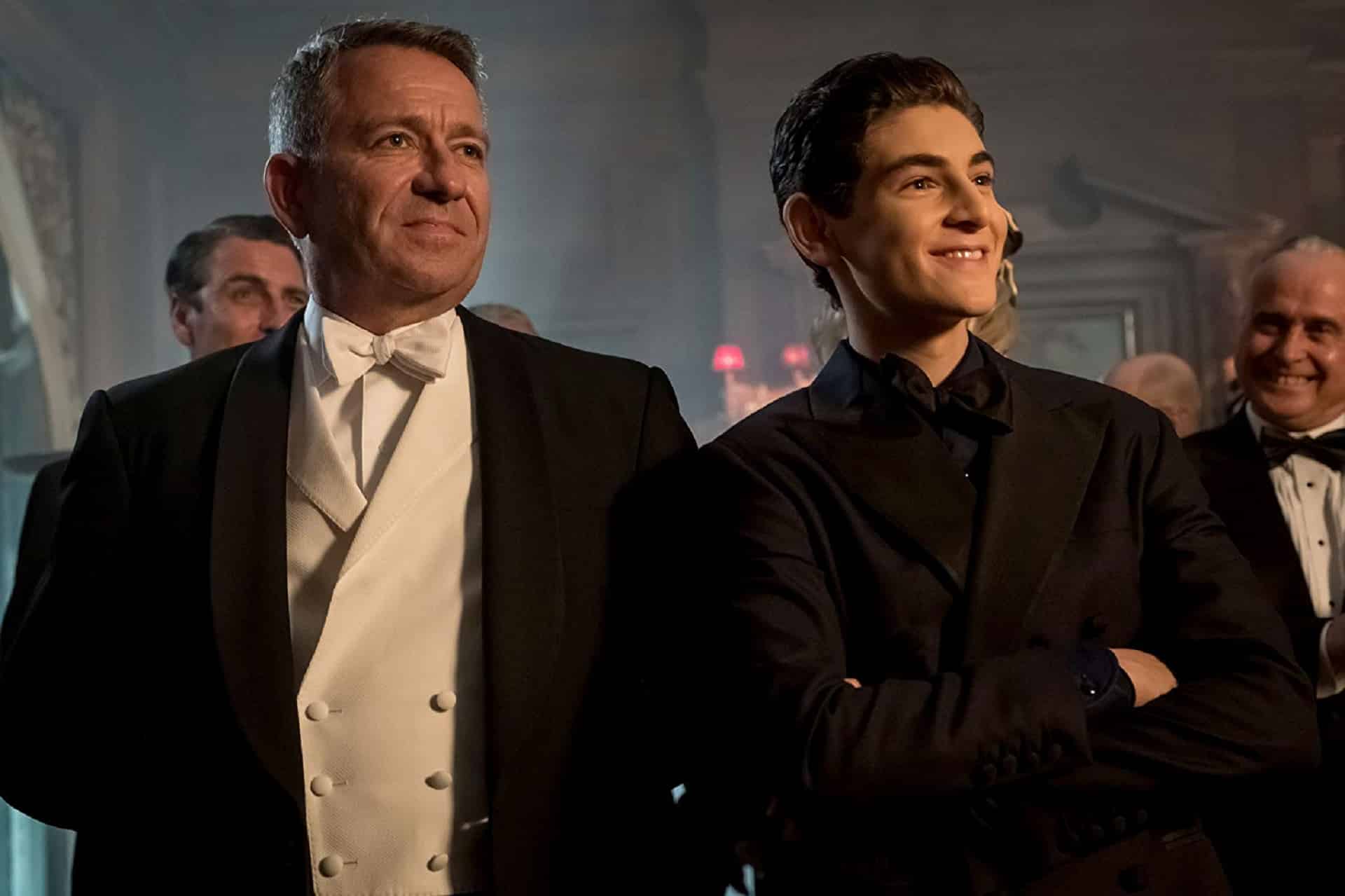 Gotham 5: David Mazouz e Sean Pertwee hanno girato l’ultima scena insieme