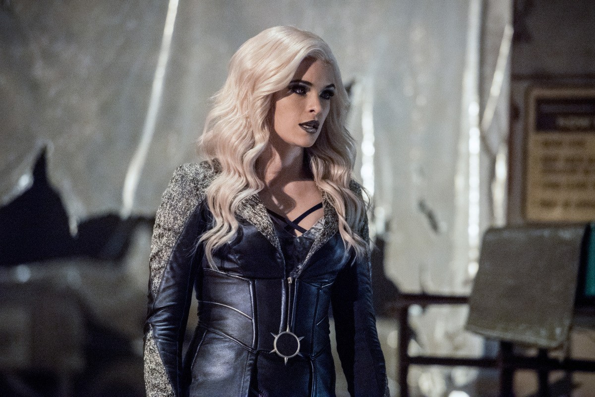 The Flash – Stagione 6: foto dal set rivelano il nuovo costume di Killer Frost