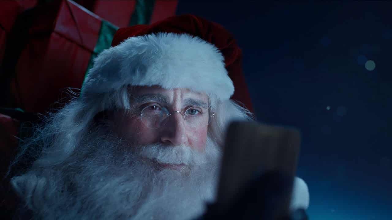 Steve Carell è Babbo Natale in una clip e i fan chiedono un film intero!