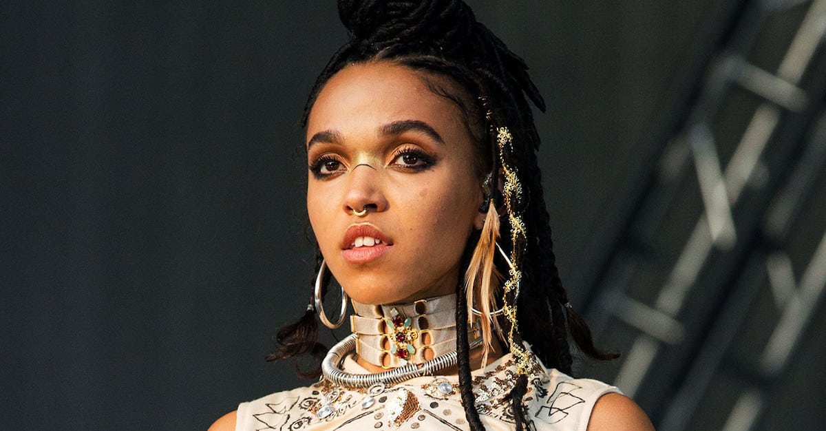 Chi è FKA Twigs, la ragazza che ha accusato Shia LaBeouf per molestie sessuali?