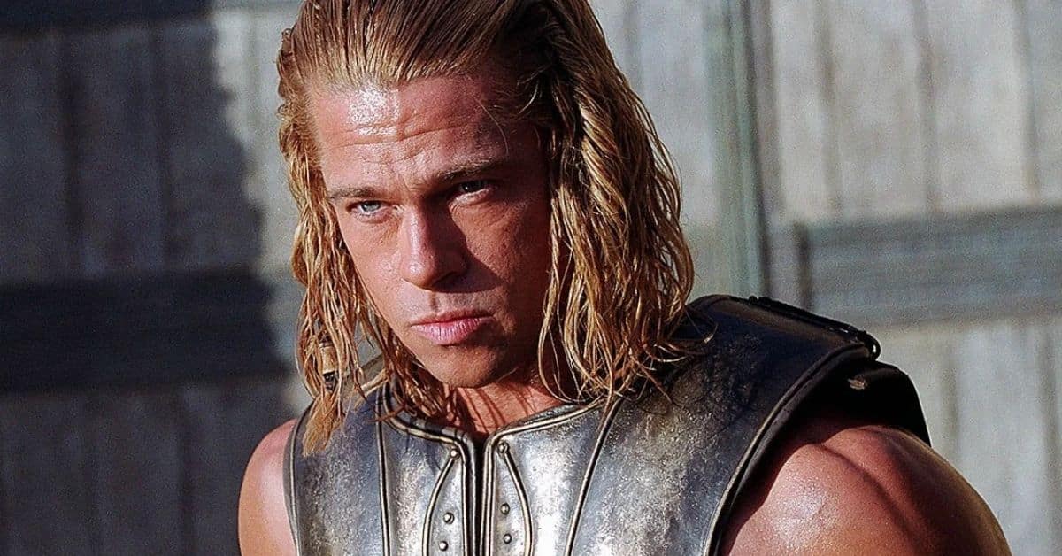 L’incredibile trasformazione di Brad Pitt in Troy, tra rinunce, incidenti e cerette obbligate