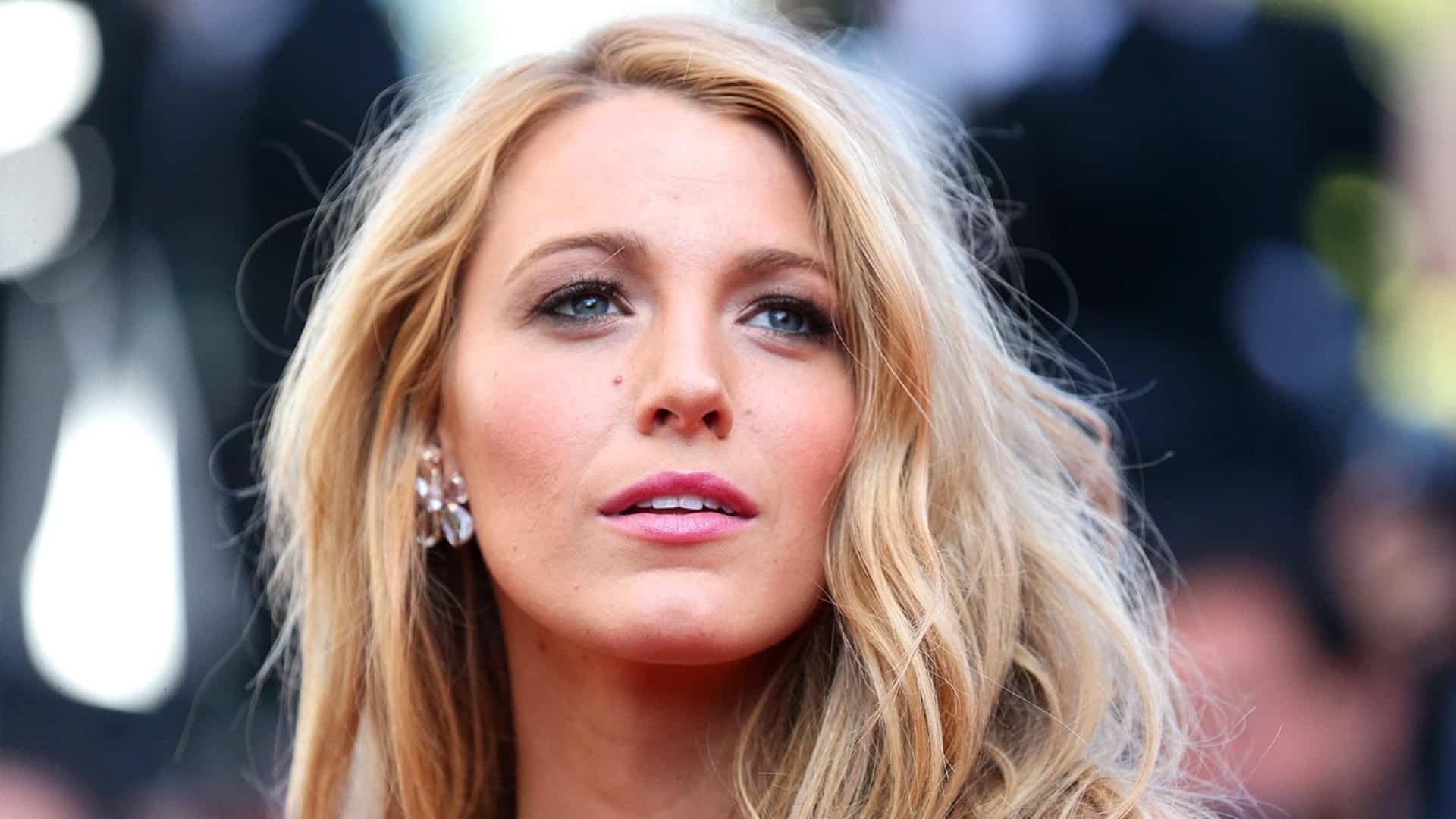 Blake Lively : il suo look alla prima di  The Music Man manda in visibilio i fan [FOTO]!