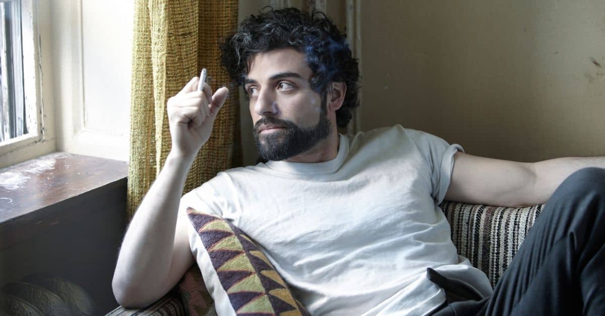 Cos’hanno in comune Oscar Isaac e i Green Day? Molto più di quanto possiate immaginare