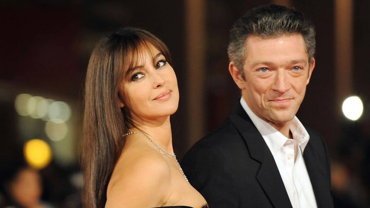 Avete visto la figlia maggiore di Vincent Cassel e Monica Bellucci? Sembra aver preso il meglio dai suoi bellissimi genitori e il papà è follemente geloso