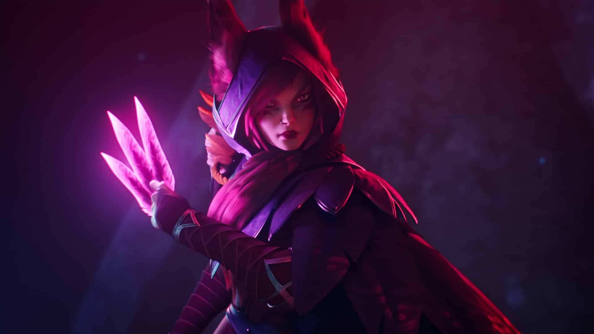 League of Legends: Xayah è mozzafiato in questo sexy cosplay