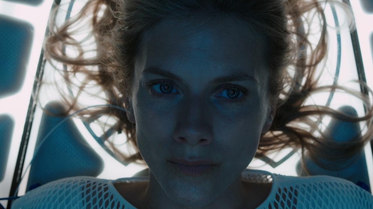 Oxygène: la spiegazione del finale del film Netflix con Mélanie Laurent