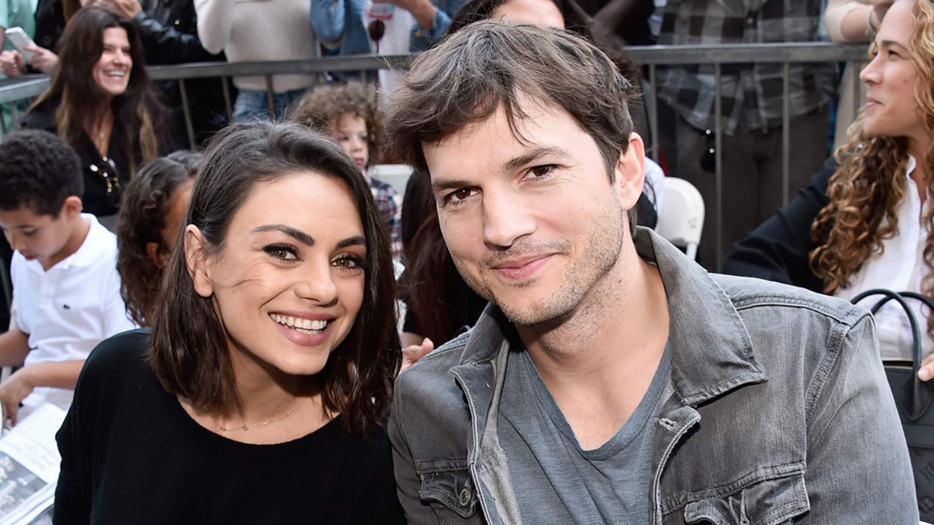 Mila Kunis e Ashton Kutcher shock sull’igiene personale: “non ha senso usare il sapone tutti i giorni”