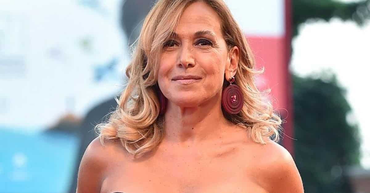 Avete visto la sorella di Barbara D’Urso? Fa l’attrice, le due condividono solo il papà e si sono lasciate alle spalle le tensioni del passato