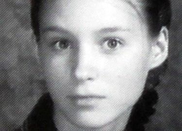 L’avete riconosciuta? Ha avuto un figlio da un tormentato assassino, ha subìto uno stupro e si è innamorata di una donna molto più grande di lei