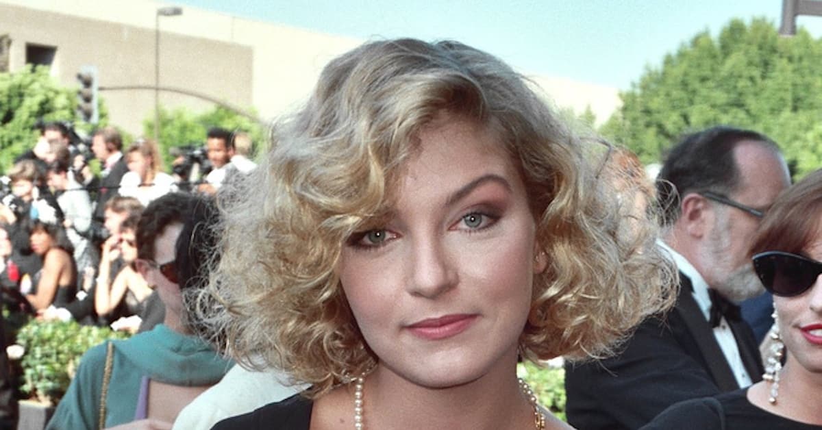 Avete visto il figlio di “Laura Palmer”?  È un bellissimo modello e mamma Sheryl Lee è fiera di lui!