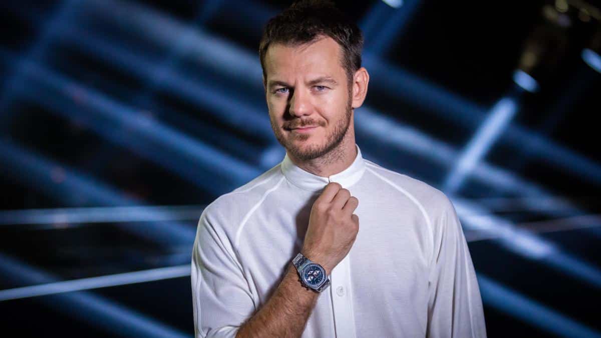 Una semplice domanda: Alessandro Cattelan approda su Netflix con un docu-show “esistenziale”