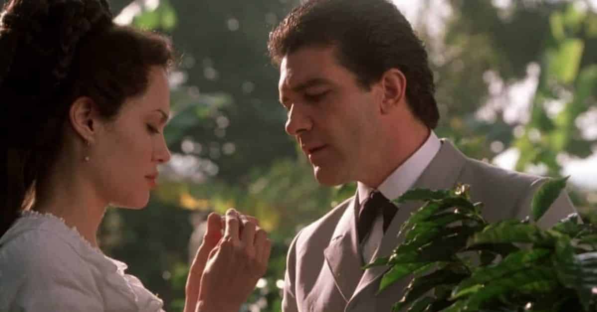 Original Sin e quella (vera!) scena di sesso tra Angelina Jolie e Antonio Banderas: ecco perché gli attori andarono oltre la finzione