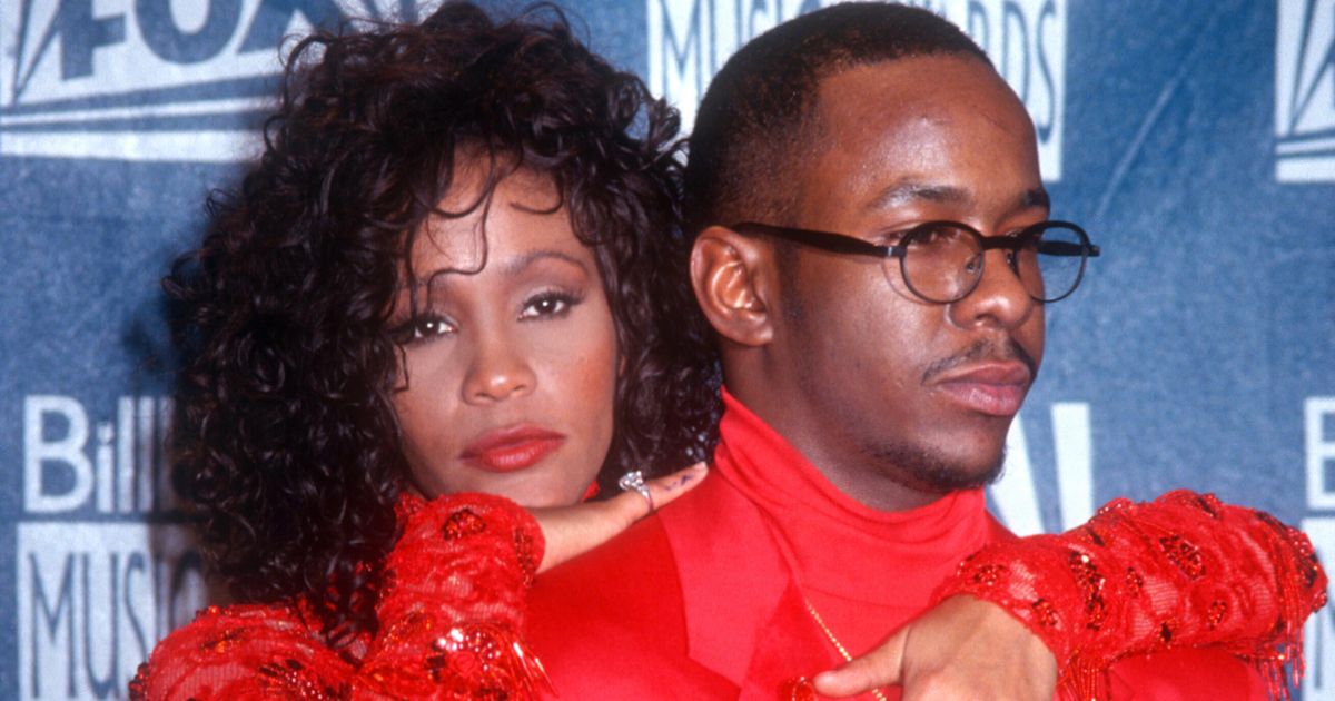 Whitney Houston e i retroscena del matrimonio con Bobby Brown, fra droga, umiliazioni e violenze