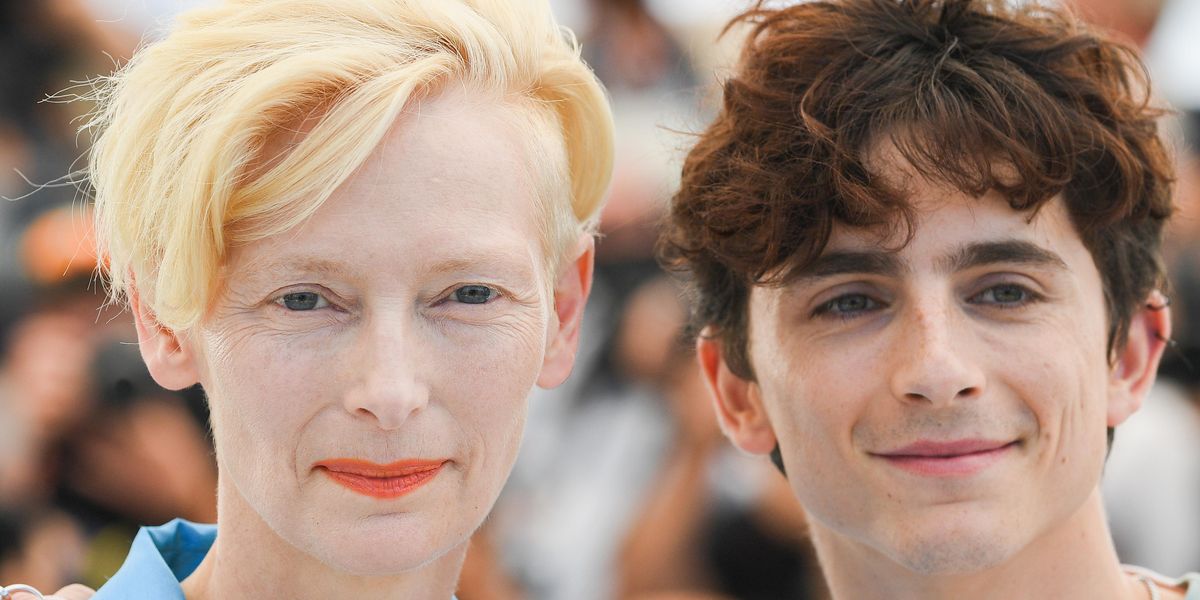 Cannes 2021 – Tilda Swinton e l’esilante scherzo a Timothée Chalamet: “Chiamatelo col mio nome”