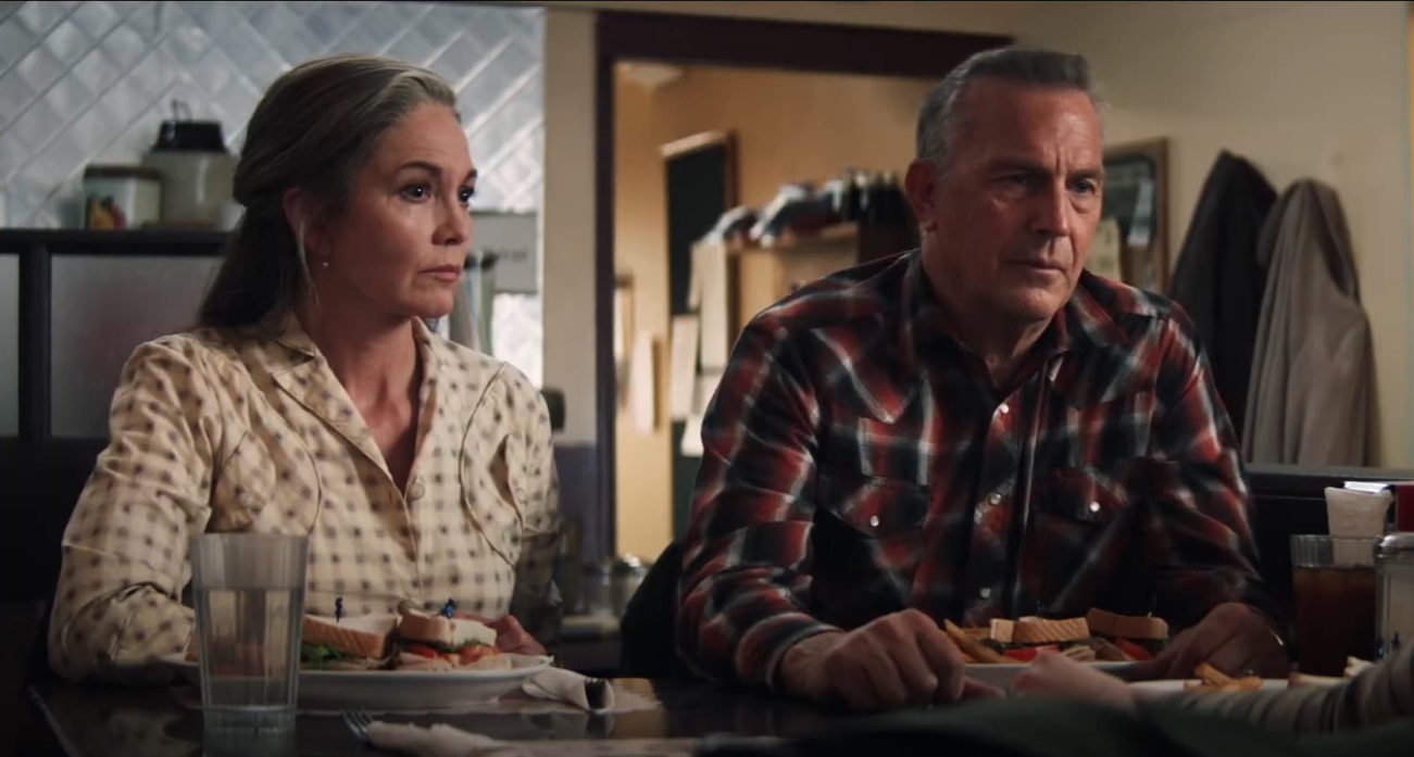 Uno di noi: Kevin Costner e Diane Lane sono due nonni armati di pistola nel trailer del film