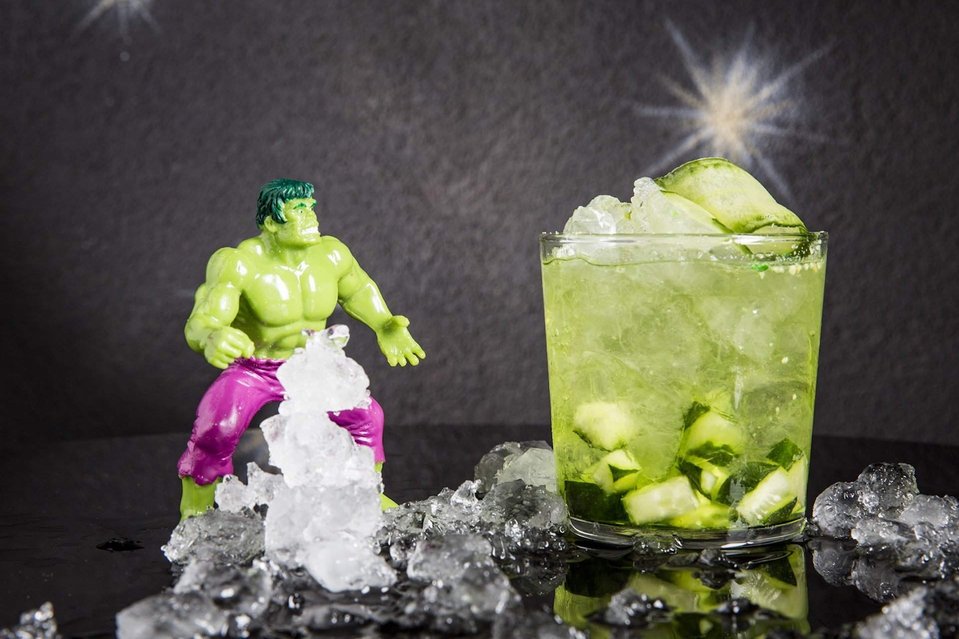 Avete mai bevuto il drink ispirato a Hulk? Nella ricetta c’è una particolare alga del Wakanda