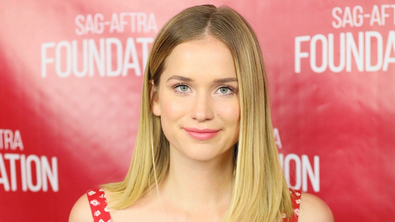 Chi è Elizabeth Lail? Biografia, carriera e vita privata dell’attrice di You e Countdown