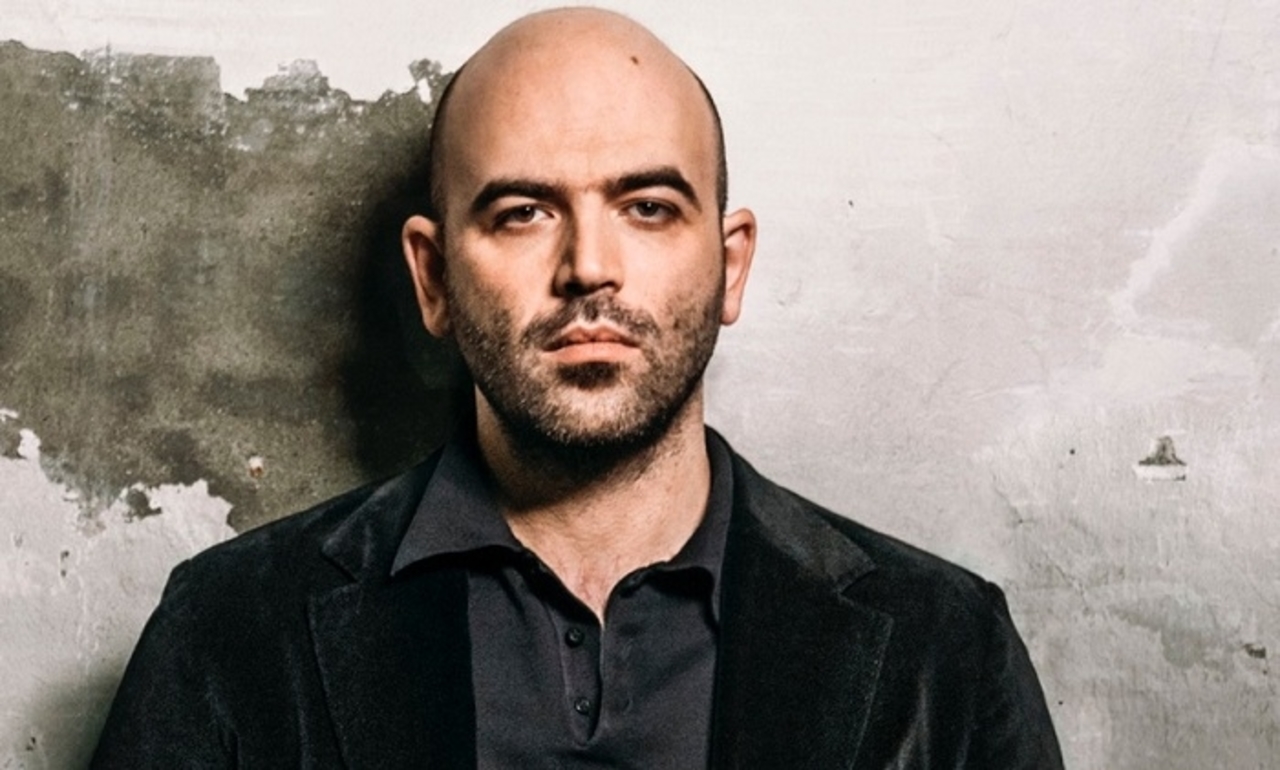 Sanremo 2022, Roberto Saviano ricorda Giovanni Falcone: “Il coraggio è una scelta”