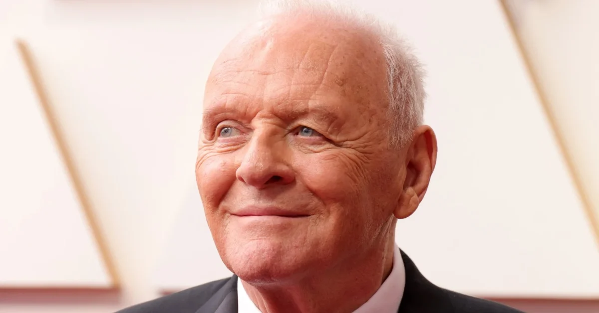 Anthony Hopkins dublará robô em Rebel Moon, filme de Zack Snyder