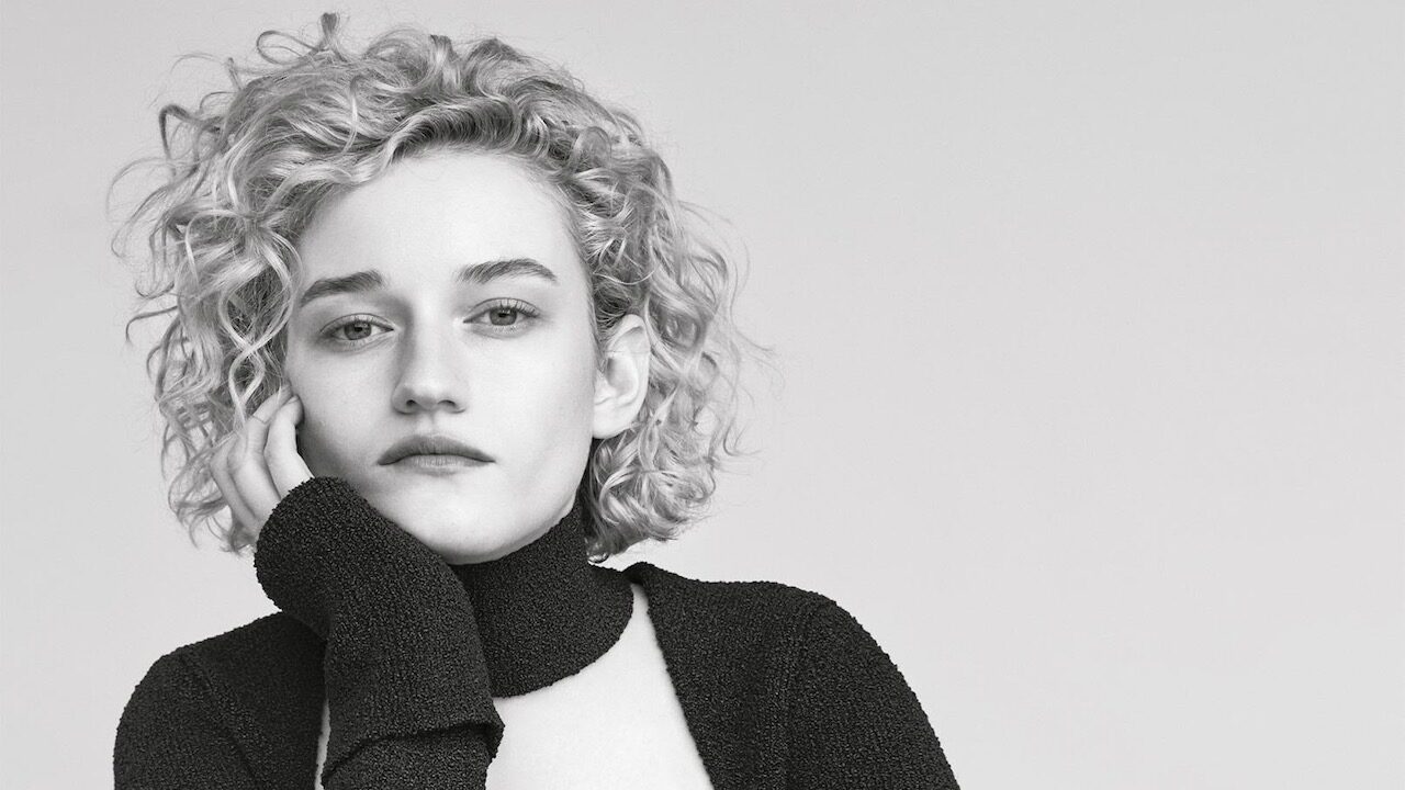 Chi è Julia Garner? Biografia, carriera e vita privata dell’attrice di Inventing Anna che interpreterà Madonna