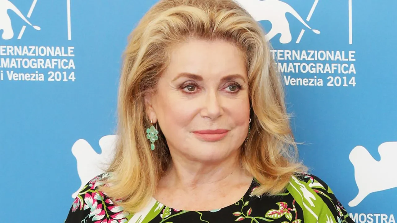 Venezia 79: Leone d’oro alla carriera a Catherine Deneuve: “È un grande onore”