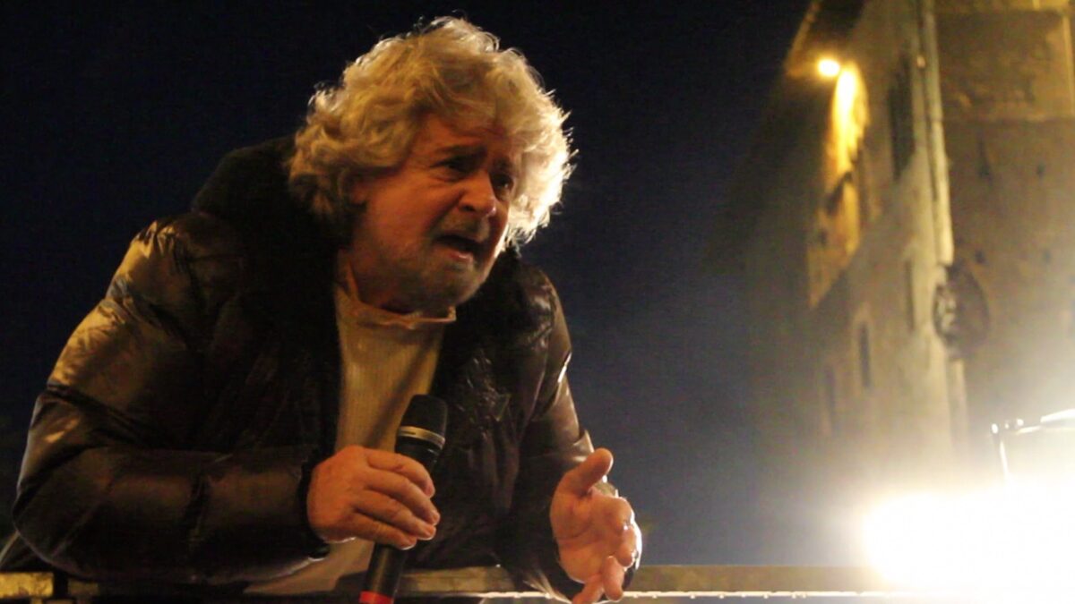 Beppe Grillo Ricoverato In Ospedale Cosa Sta Succedendo Al Comico E