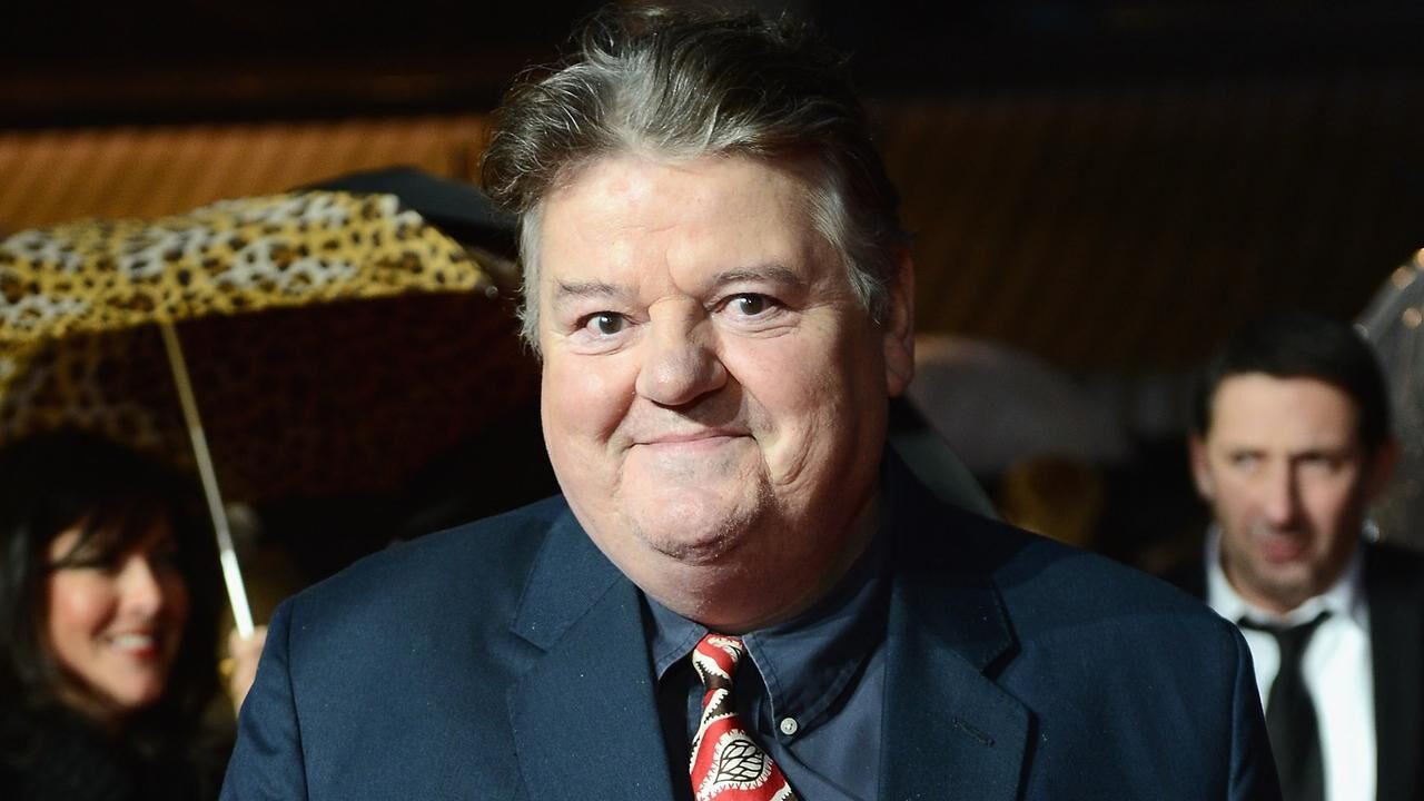 Avete visto la ex moglie di Robbie Coltrane? Si sono sposati dopo 10 anni di fidanzamento e insieme hanno avuto due figli