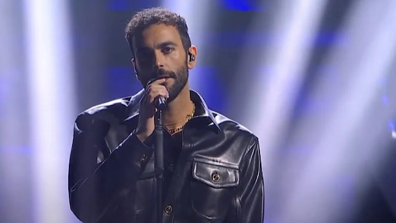 Sanremo 2023: Marco Mengoni e la straordinaria scoperta fatta grazie a un test del DNA