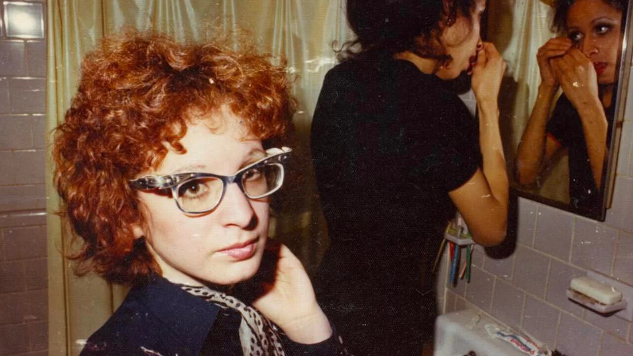 Tutta la bellezza e il dolore: trailer e data d’uscita del docu-film di Laura Poitras sulla fotografa Nan Goldin