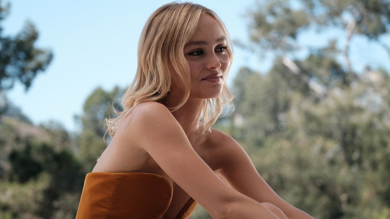 Lily-Rose Depp difende scena di sesso esplicito in The Idol - Cinematographe.it