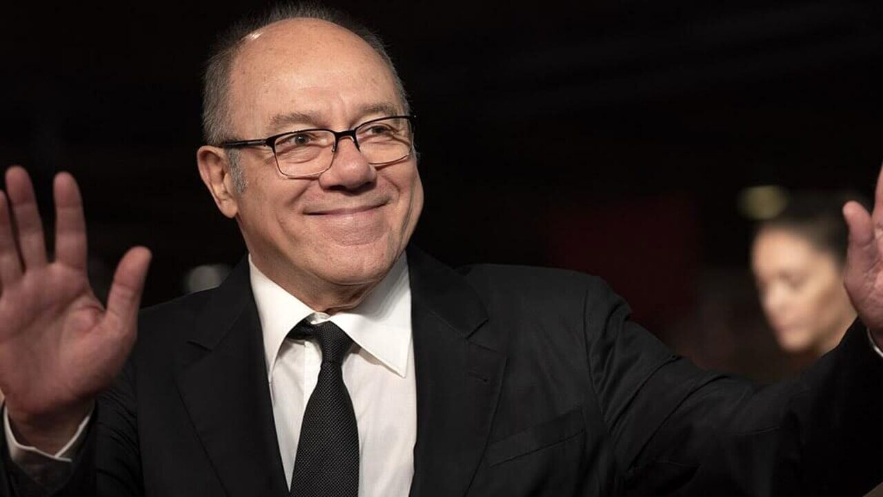 Carlo Verdone appoggia lo sciopero degli attori americani: “Gli algoritmi e l’intelligenza artificiale sono la morte del cinema”