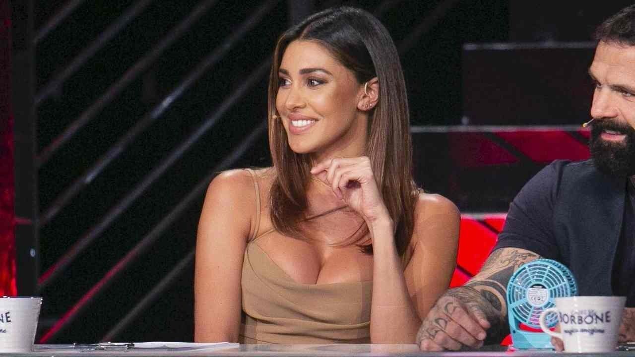 Belen Rodriguez rivela l’identità della sua nuova fiamma con una serie di scatti hot [FOTO]