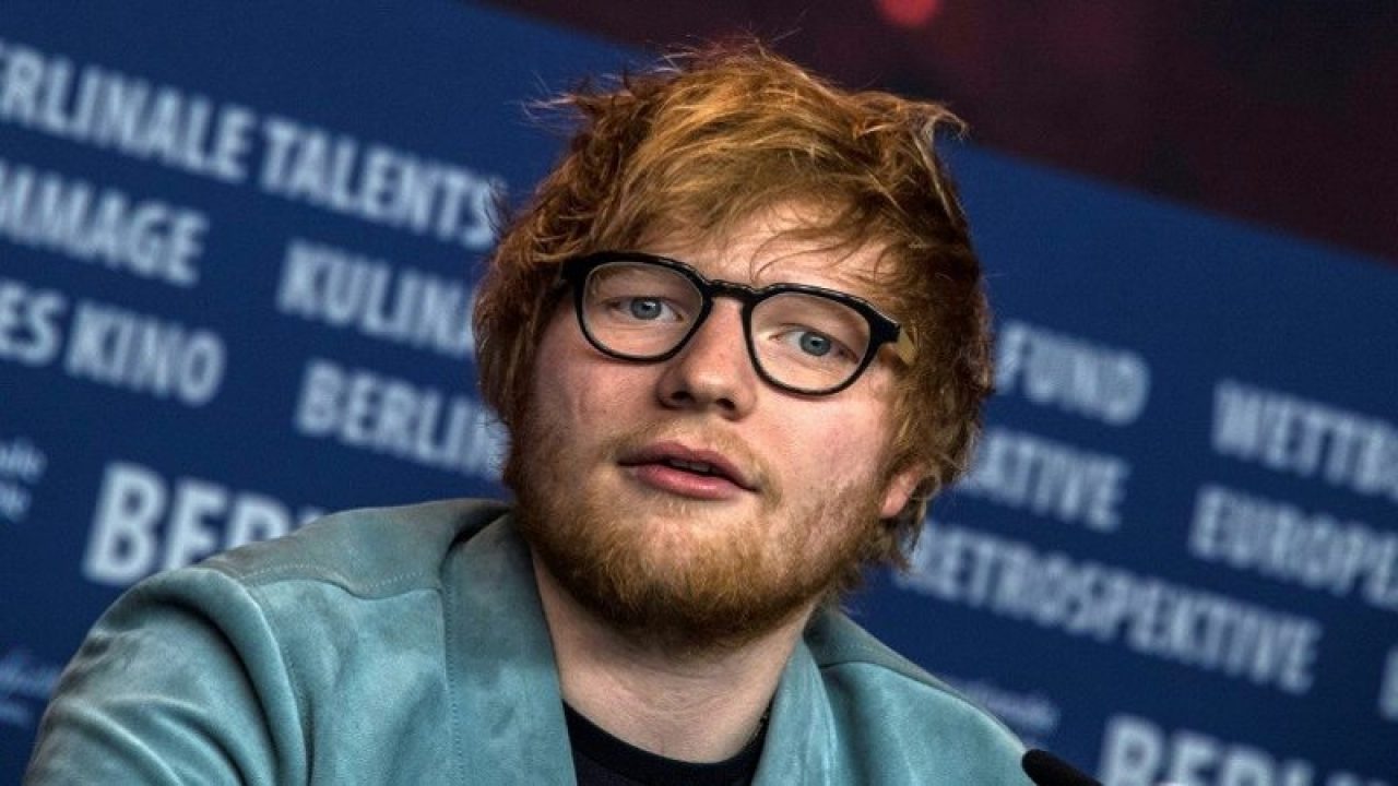 Ed Sheeran spiega perché ha una tomba in cortile - Cinematographe.it