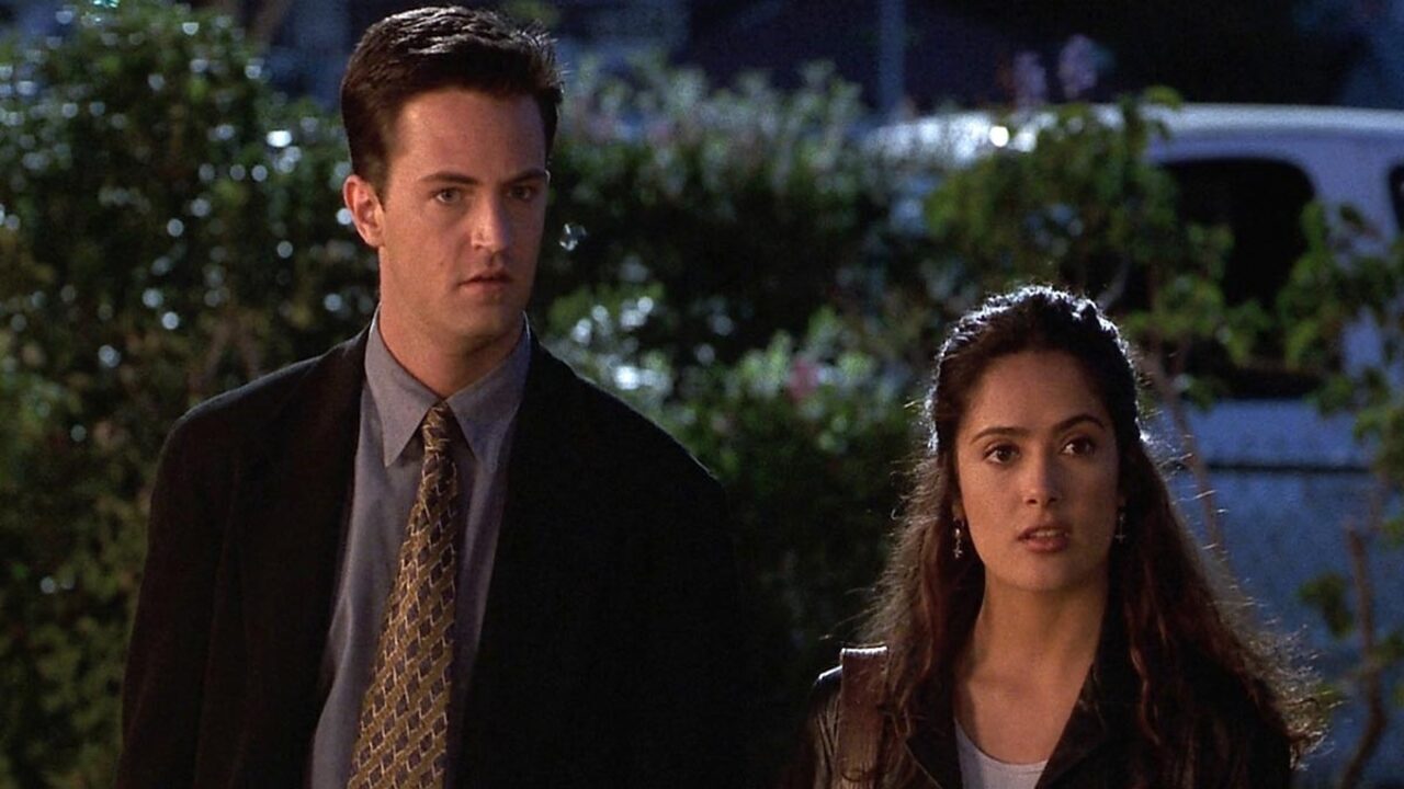 Matthew Perry, il dolce ricordo della sua co-star e amica Salma Hayek: “Un legame speciale”