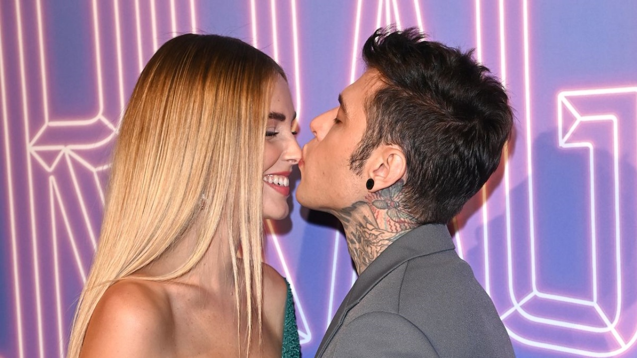 Fedez avrebbe tradito Chiara Ferragni – La testimonianza dell’influencer Elisa De Panicis: “l’ho visto con i miei occhi”