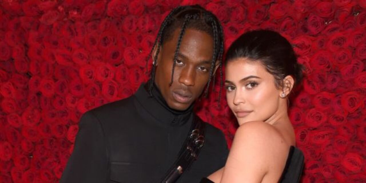 Travis Scott vs Tyga: scatta la rissa a Cannes tra i due ex di Kylie Jenner, ma la colpa sarebbe del compagno di Cher