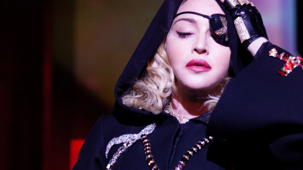 Madonna conferma che il film biografico è ancora in lavorazione e svela il titolo del film