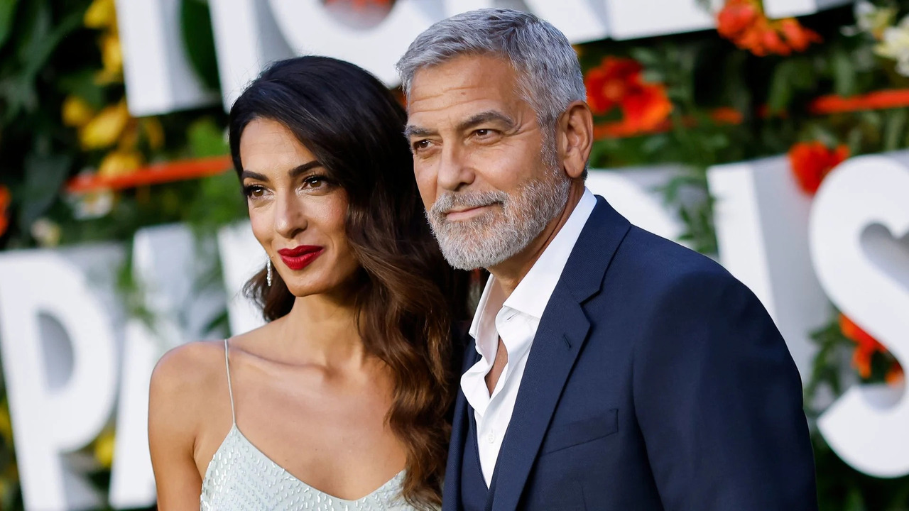 George Clooney: la Russia mette al bando la fondazione creata insieme alla moglie Amal